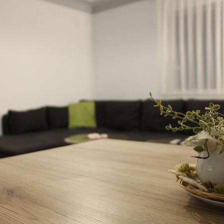 Ermis Apartments Metzingen  Buitenkant foto